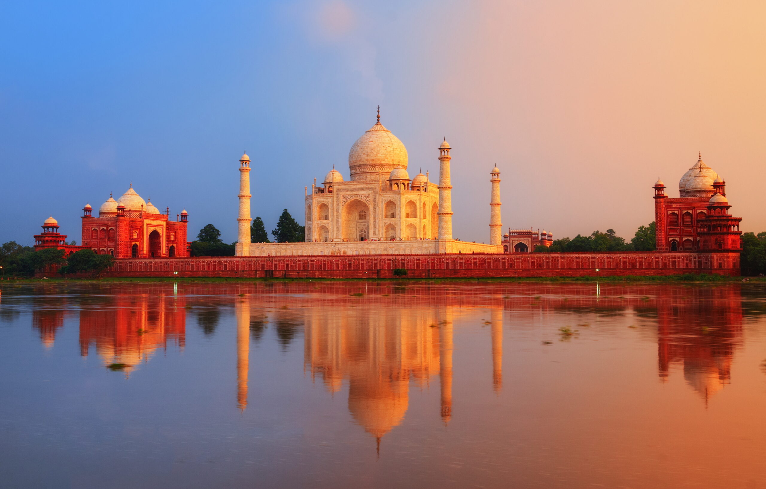 Small group tour, Luxury travel, travel for women, India, Taj Mahal, Agra