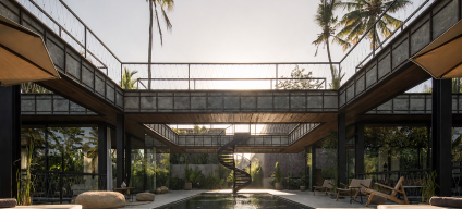 Bond villa